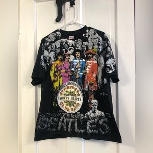 Mid 90s all over print Beatles Sergeant Pepper shirt size XL almost vintage
